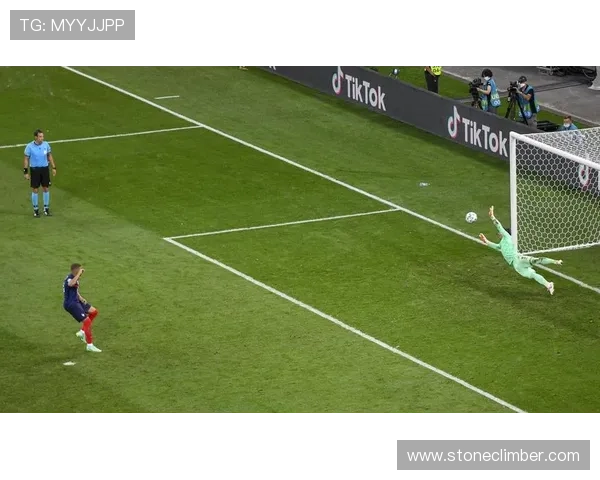 足球直播旗舰厅下载官网支持多设备同步观看，满足不同用户的多样化足球直播需求